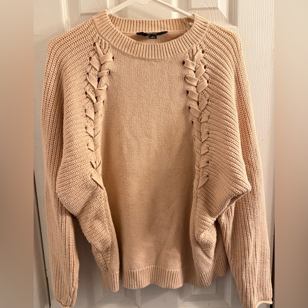 Women’s Simply Vera Vera Wang Beige Sweater with Braided Accents size small